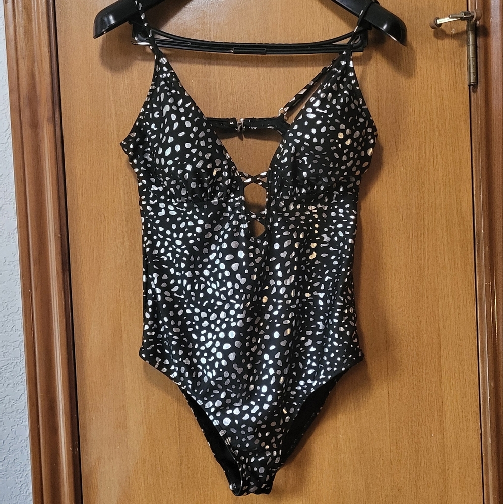 Black and silver shimmer 1 piece bathing suit